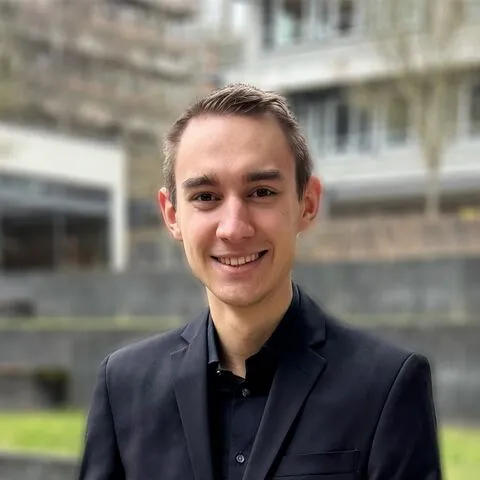 Jonathan Müller, who makes BibleRing